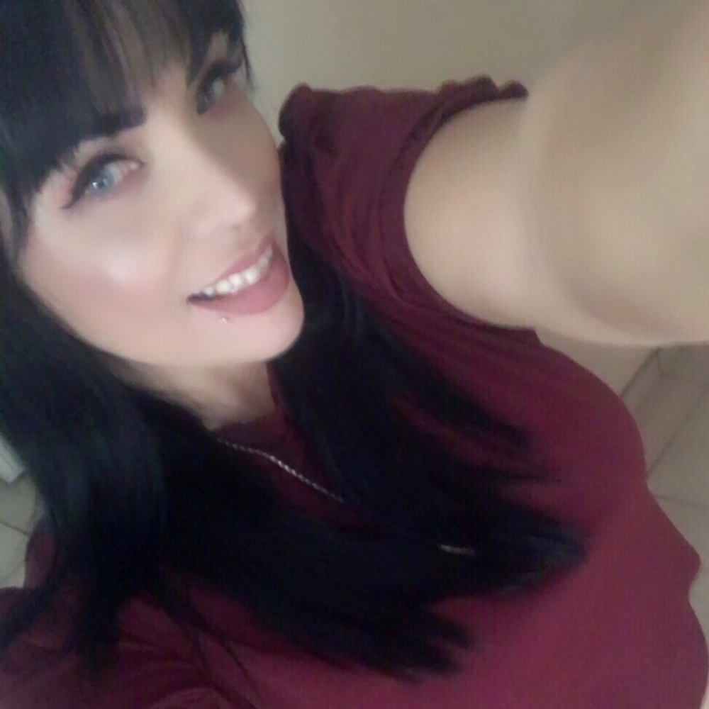 Meet your Posher, Ana